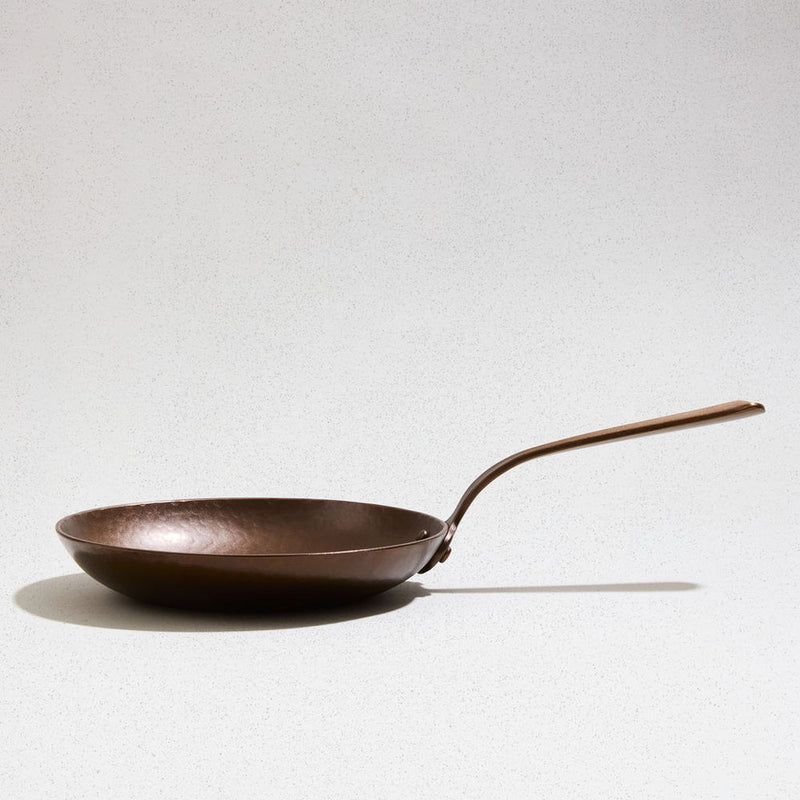 Load image into Gallery viewer, Smithey Ironware Little Farmhouse Skillet 9"
