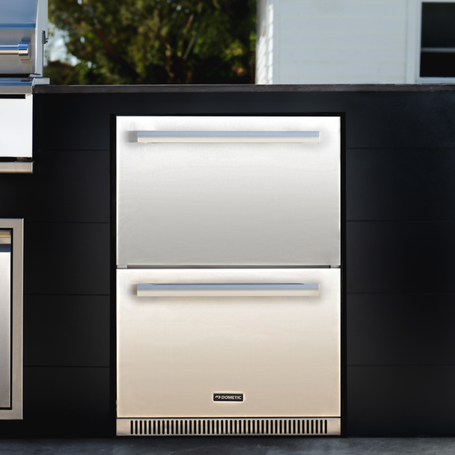 Load image into Gallery viewer, Dometic Refrigerator EA24D
