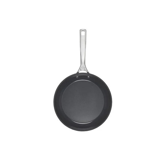 Le Creuset Essential Non-stick Ceramic Fry Pan