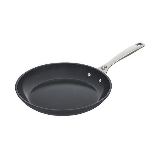 Le Creuset Essential Non-stick Ceramic Fry Pan