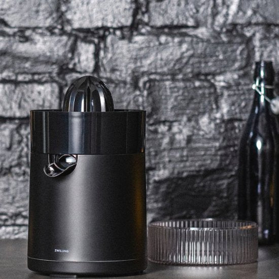 Load image into Gallery viewer, Zwilling Enfinigy Citrus Juicer Black
