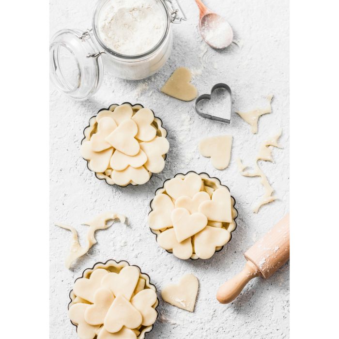 Load image into Gallery viewer, Mrs. Anderson's Baking Heart Cutter with Storage Container, Set of 5
