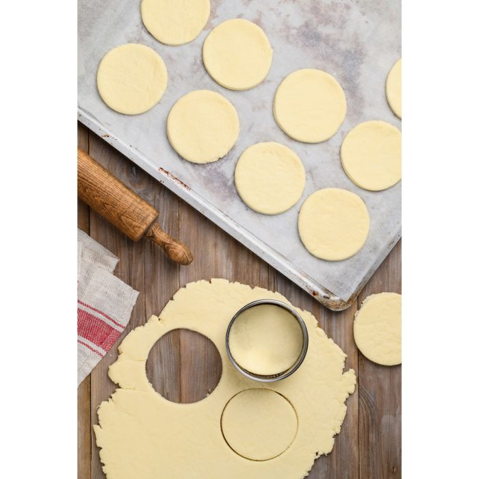 Load image into Gallery viewer, Mrs. Anderson's Baking Round Cutters with Reusable Storage Container, Set of 10
