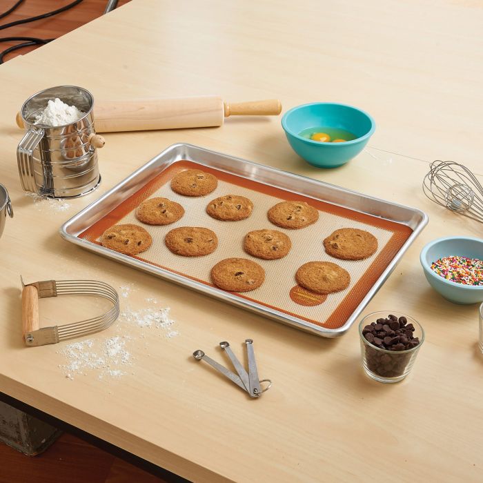 Load image into Gallery viewer, Mrs. Anderson's Baking Hand Crank Sifter
