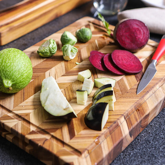 Teakhaus Herringbone Cutting Board Medium Thickness (L) 325