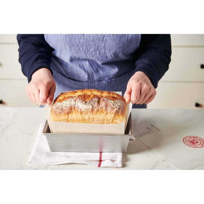 Load image into Gallery viewer, King Arthur Baking Loaf Pan Liner, 10.5in, Set of 2
