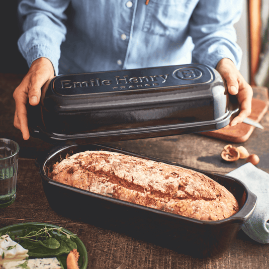 Emile Henry Pullman/Long Loaf Bread Baker