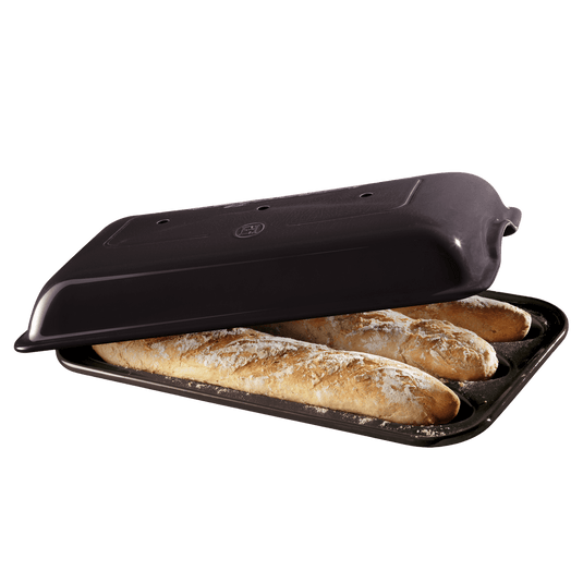 Emile Henry Baguette Baker