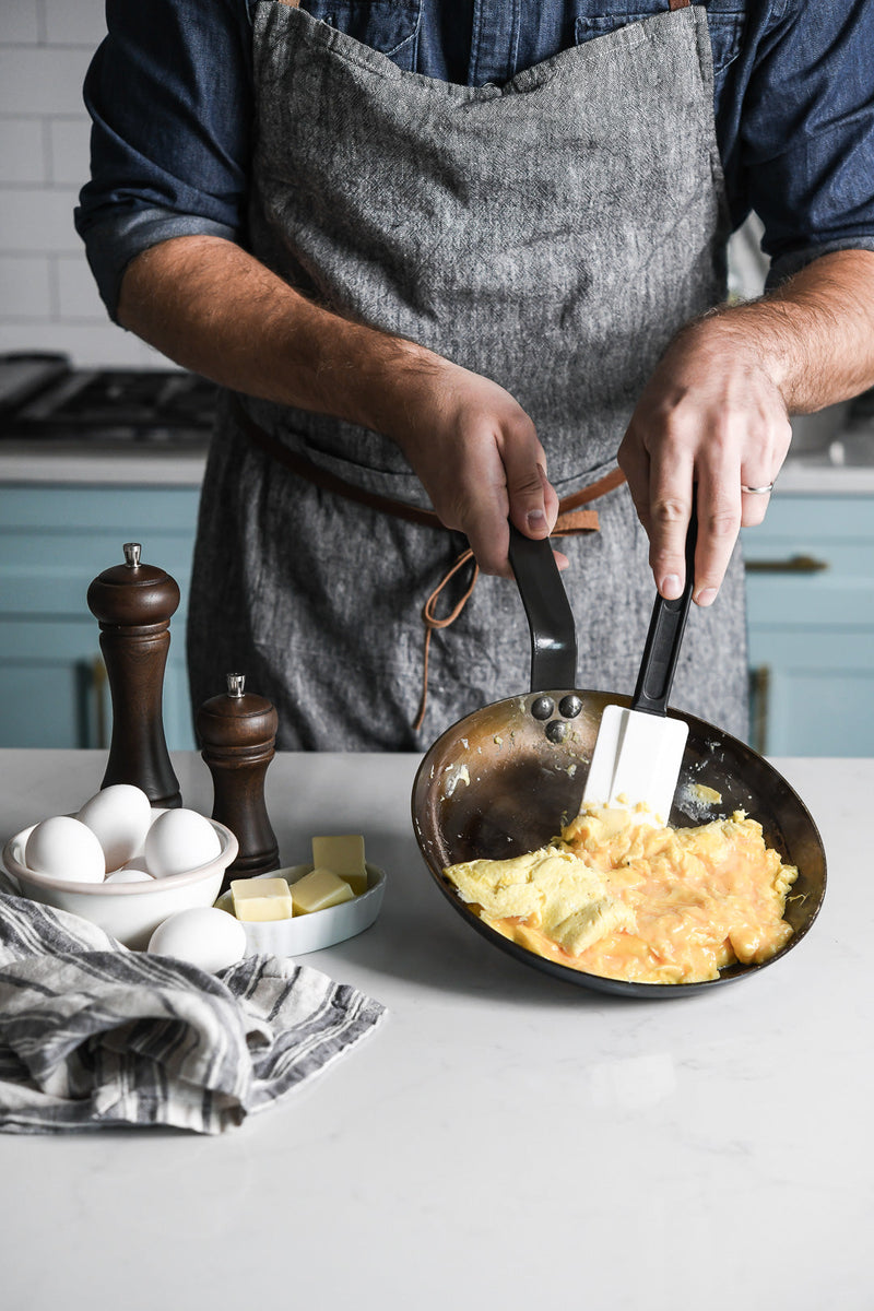 Load image into Gallery viewer, de Buyer MINERAL B Carbon Steel Omelette Pan
