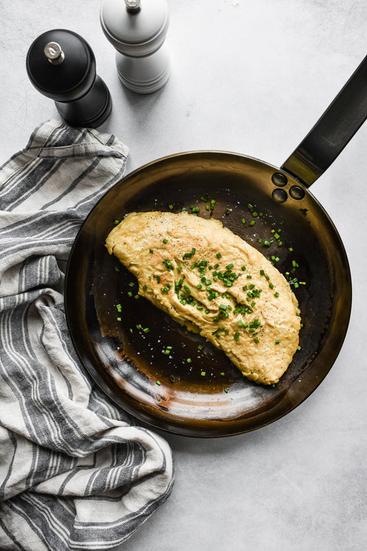 de Buyer MINERAL B Carbon Steel Omelette Pan