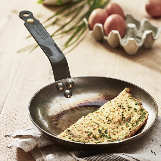 de Buyer MINERAL B Carbon Steel Omelette Pan