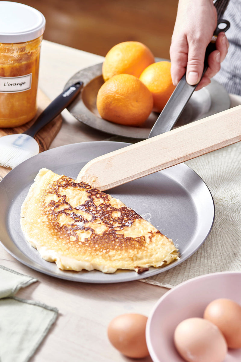 Load image into Gallery viewer, de Buyer MINERAL B Carbon Steel Crepe &amp; Tortilla Pan
