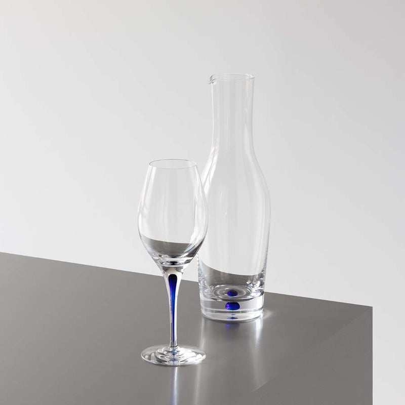 Load image into Gallery viewer, Orrefors Intermezzo Blue Balance Wine
