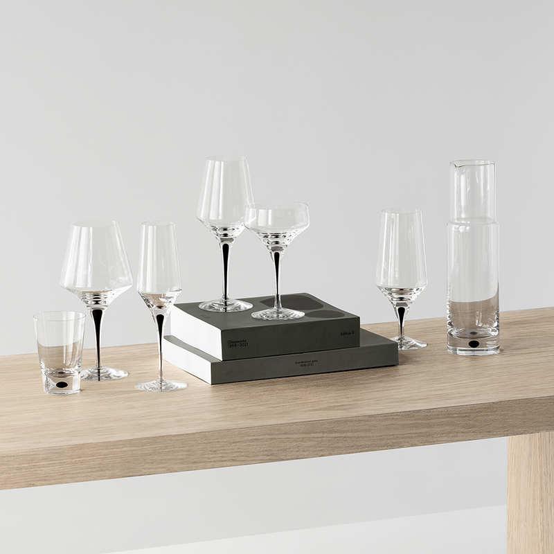 Load image into Gallery viewer, Orrefors Metropol White Wine - Set of 2
