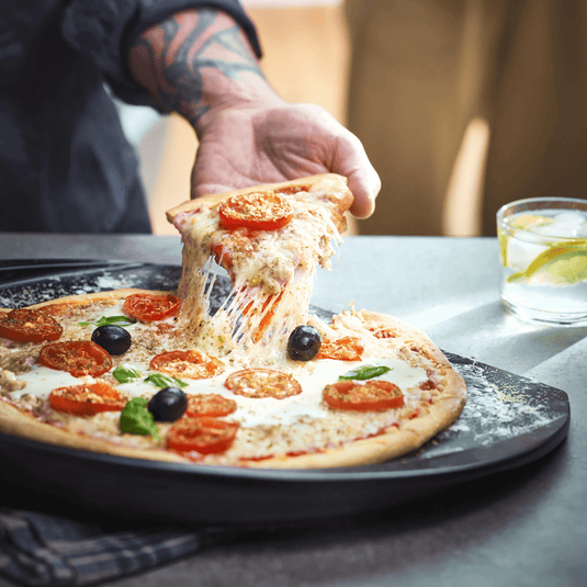 Emile Henry Pizza Station