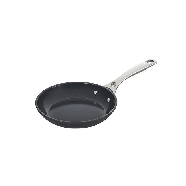 Load image into Gallery viewer, Le Creuset Essential Non-stick Ceramic Fry Pan
