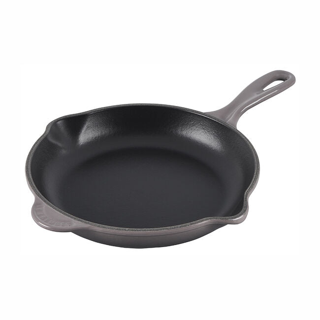 Load image into Gallery viewer, Le Creuset Traditional Skillet - 9"
