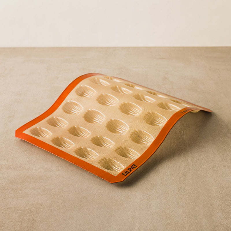 Load image into Gallery viewer, Silpat® Perfect Mini Madeleine Mold
