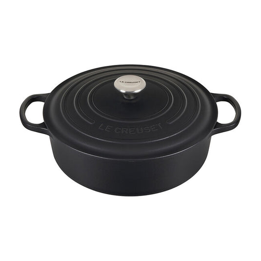 Le Creuset Signature Round Wide Dutch Oven 6 3/4 qt.