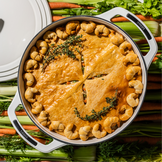 Load image into Gallery viewer, Lodge USA Enamel™ 7.5 Qt. Enameled Cast Iron Dutch Oven
