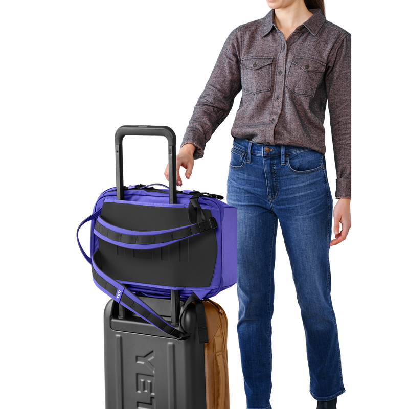 Load image into Gallery viewer, YETI Crossroads 22L Backpack
