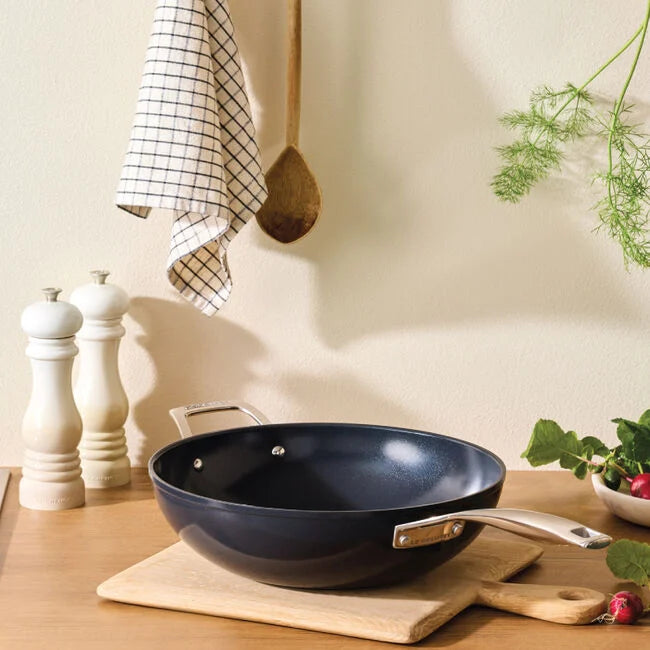 Load image into Gallery viewer, Le Creuset Essential Non-stick Ceramic Stir-Fry Pan
