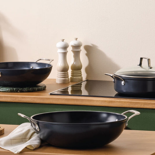 Le Creuset Essential Non-stick Ceramic Wok