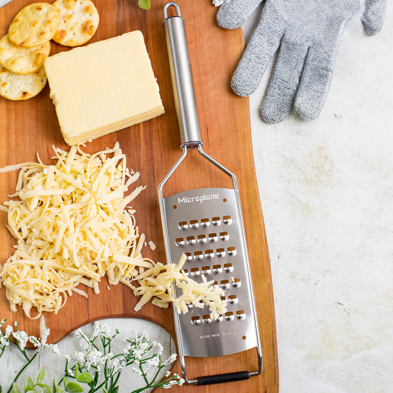Load image into Gallery viewer, Microplane® Professional Series 2.0 Extra Coarse Grater
