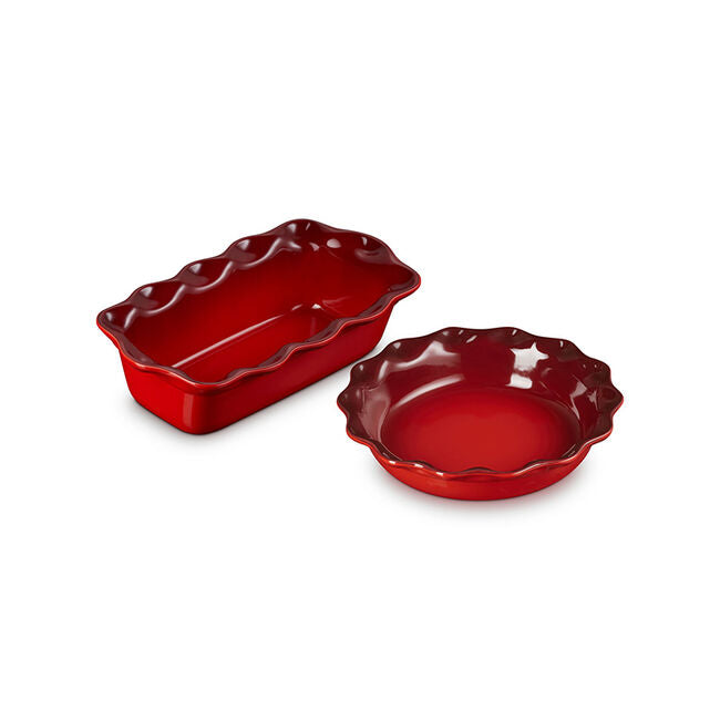 Load image into Gallery viewer, Le Creuset Heritage Pie Dish and Fluted Loaf Pan Set
