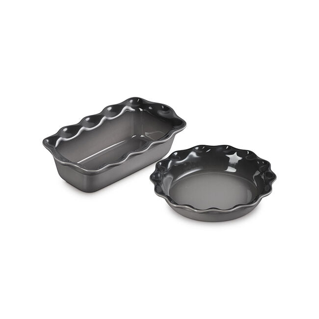 Load image into Gallery viewer, Le Creuset Heritage Pie Dish and Fluted Loaf Pan Set
