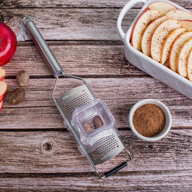 Load image into Gallery viewer, Microplane® Professional Series 2.0 Fine Grater
