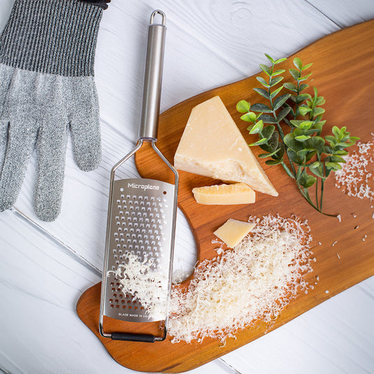 Microplane® Professional Series 2.0 Coarse Grater
