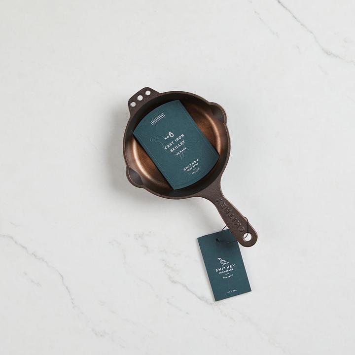 Load image into Gallery viewer, Smithey Ironware No. 6 Skillet
