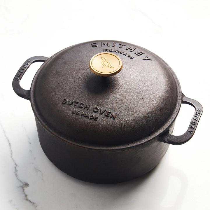 Load image into Gallery viewer, Smithey Ironware 5.5 Qt. Dutch Oven
