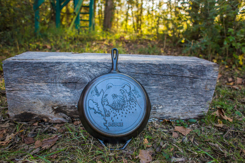 Load image into Gallery viewer, Lodge Wildlife Series™ 12 Inch Cast Iron Bear Skillet
