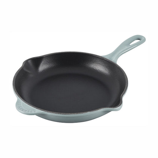 Le Creuset Traditional Skillet - 9