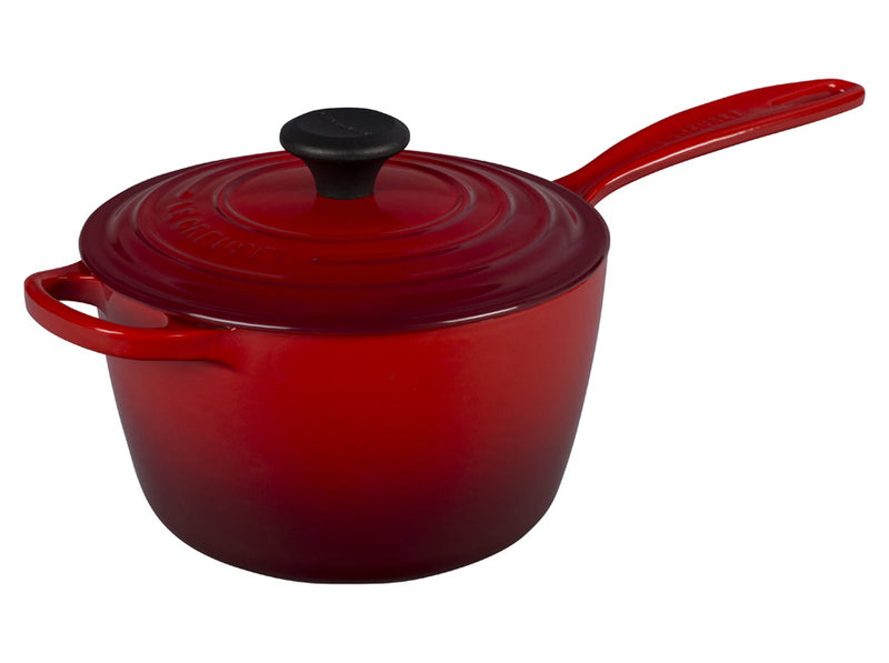 Load image into Gallery viewer, Le Creuset Signature Saucepan 2 1/4 qt.
