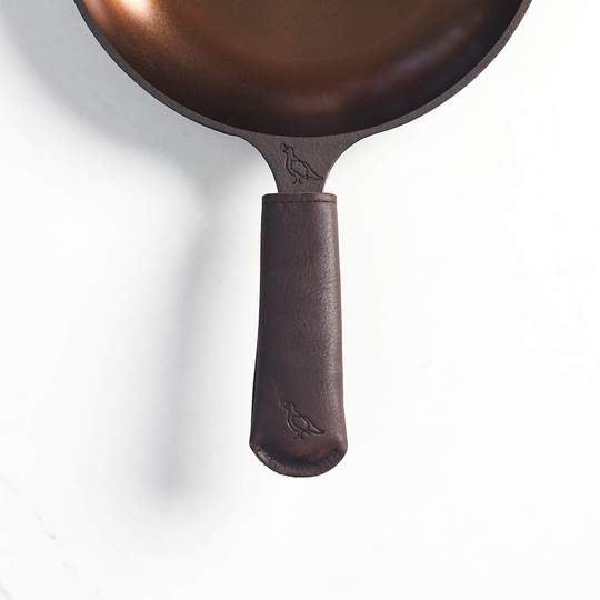 Load image into Gallery viewer, Smithey Ironware Leather Skillet Sleeve
