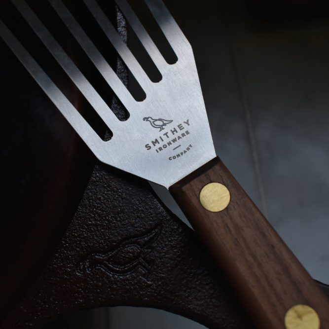 Load image into Gallery viewer, Smithey Ironware Spatula
