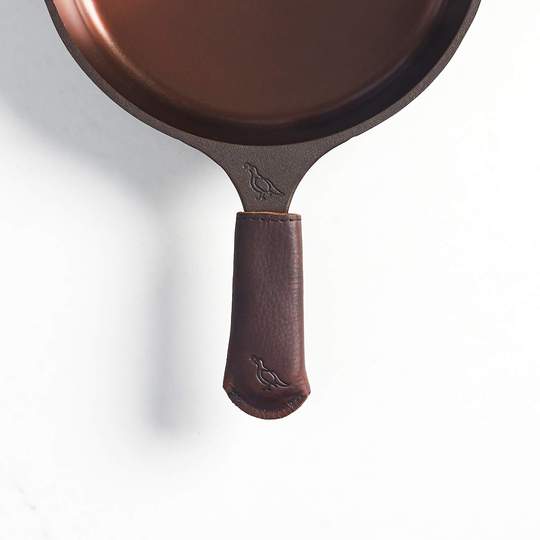 Load image into Gallery viewer, Smithey Ironware Leather Skillet Sleeve
