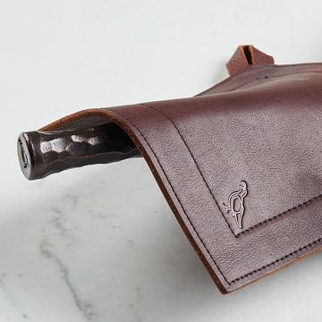 Load image into Gallery viewer, Smithey Ironware Full Grain Leather Potholder
