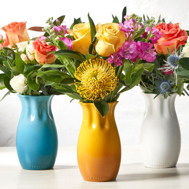 Load image into Gallery viewer, Le Creuset Iris Collection Flower Petal Vase
